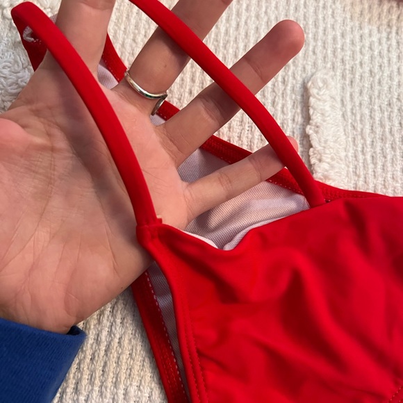 Red bikini - Picture 3 of 3